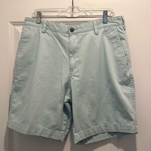 Men’s light blue golf shorts. 35W Light Blue